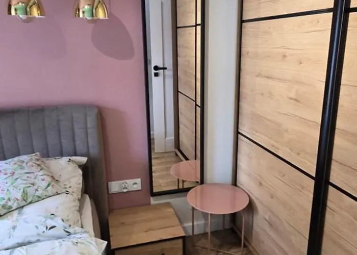 Apartament 3 Pokojowy Lub Pokoj W Mieszkaniu W Nowym Bloku